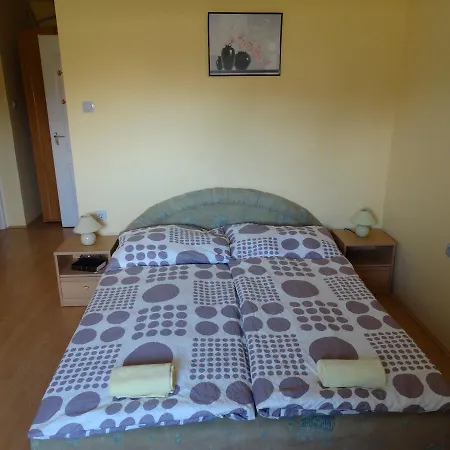 Nyaraló Herkules